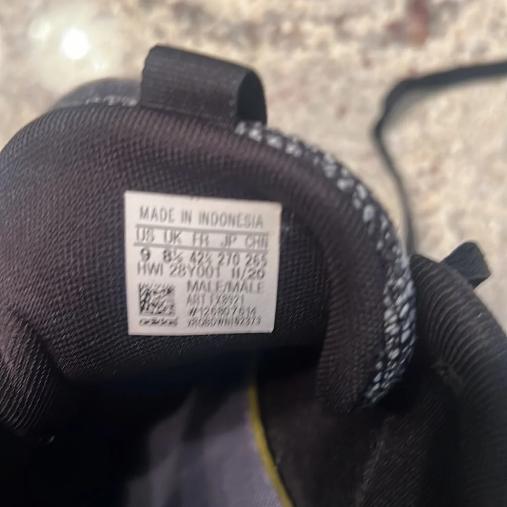 Mens Adidas - Picture 5 of 6